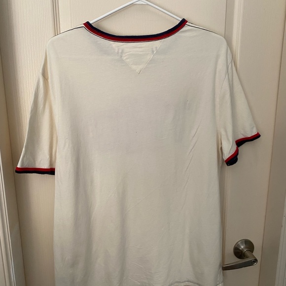 Tommy Hilfiger Graphic Design T-shirt - Picture 3 of 4